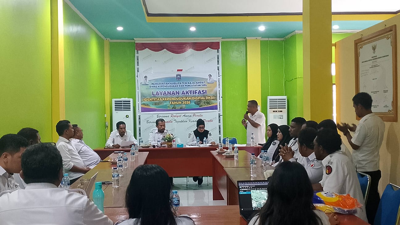 Kegiatan Sosialisasi Layanan Aktivasi Identitas Kependudukan Digital (IKD) Tahun 2026 oleh Dinas Kependudukan dan Pencatatan Sipil Kabupaten Raja Ampat di Kantor Bawaslu Kabupaten Raja Ampat, Rabu (02/09/2026).